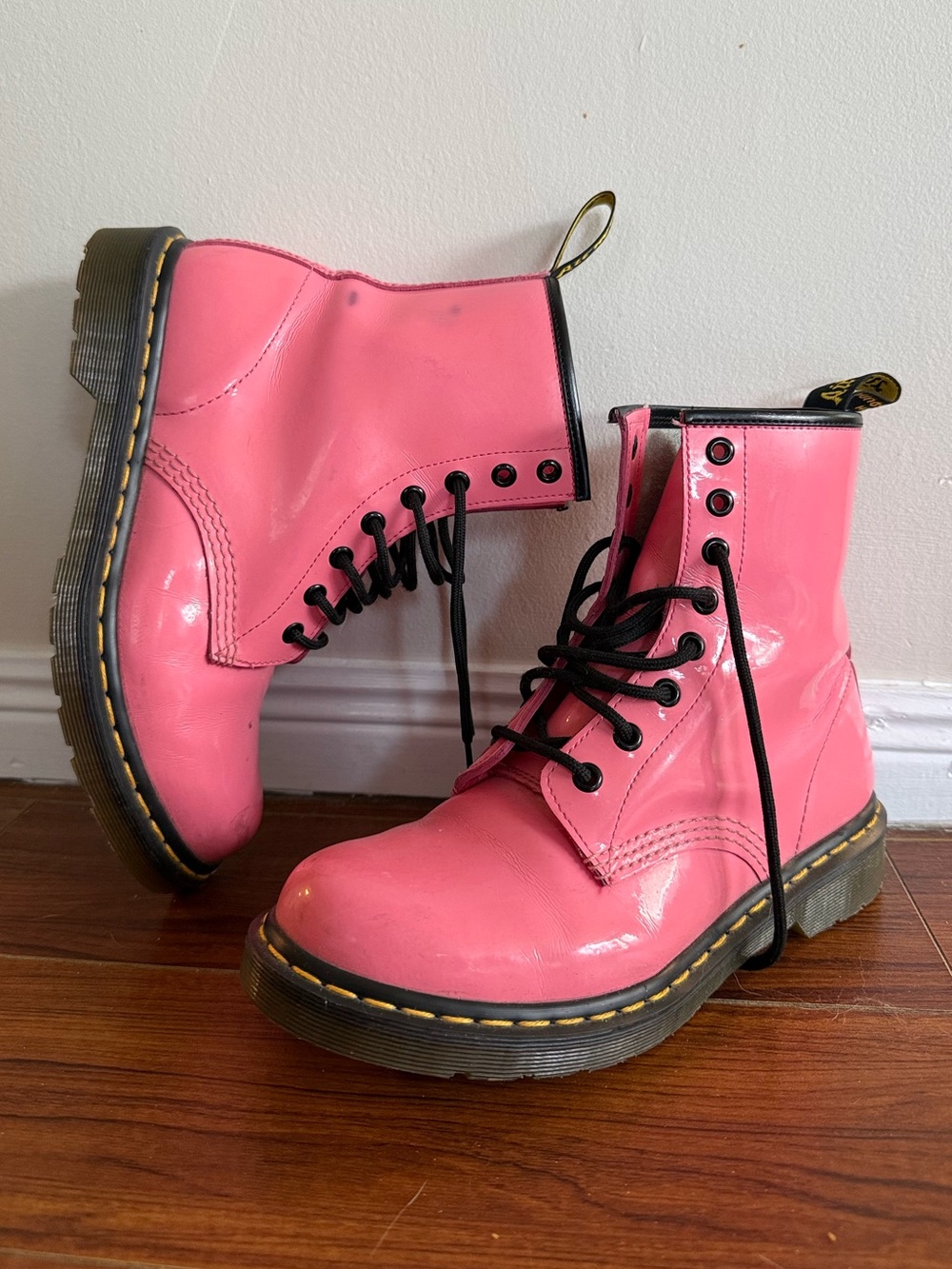 🩷 Doc Martens (no insoles!)